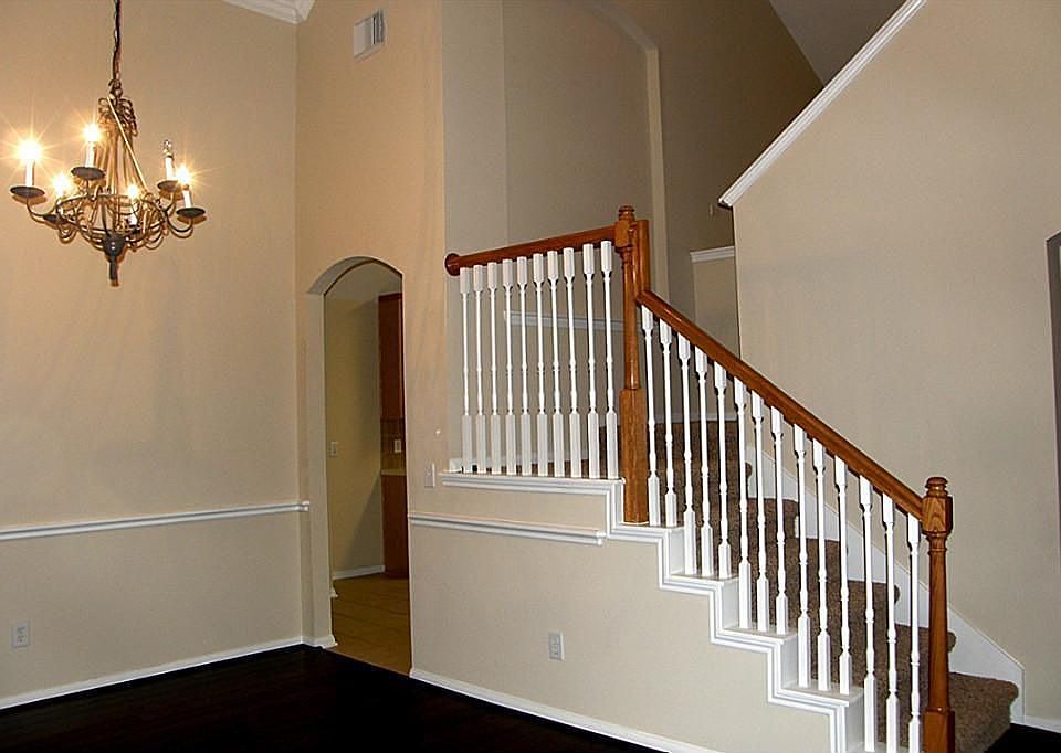 2nd image of 3111 Aspen Ln
