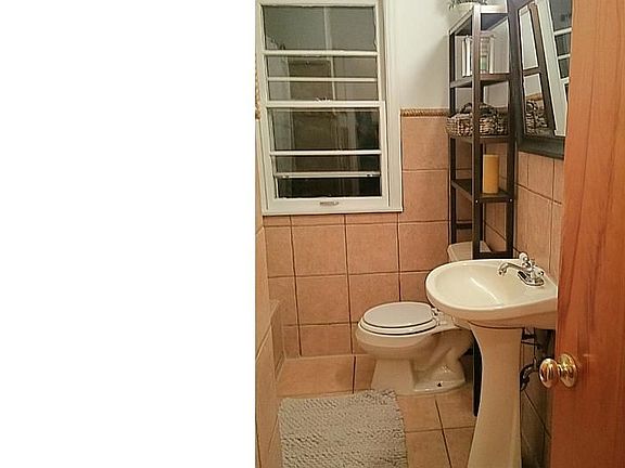 5th image of 1510 Margaret St