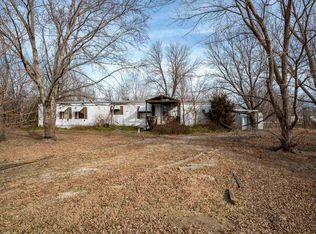 420 E Nicole Cir, Haysville, KS 67060