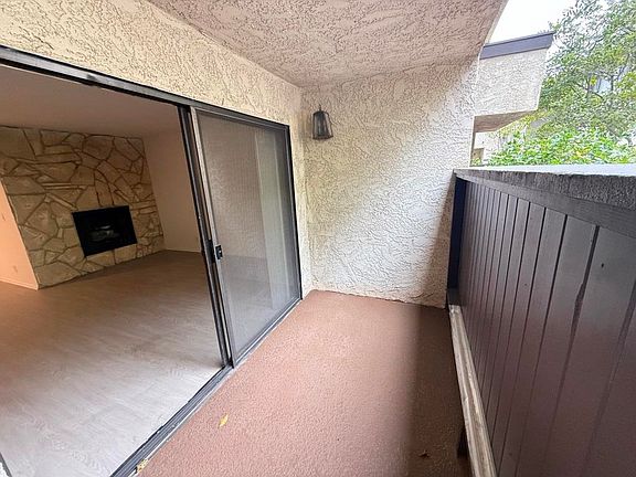 3rd image of 4617 Coldwater Canyon Ave #107