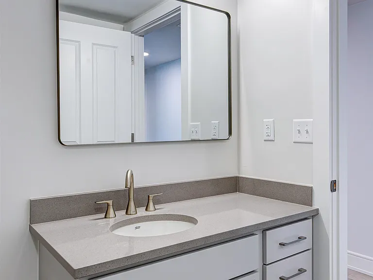 2059 Lafayette Rd #204 — Photo 6