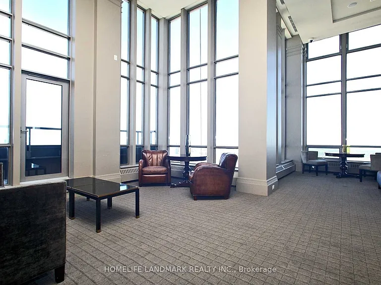 388 Prince Of Wales Dr #303 — Photo 6
