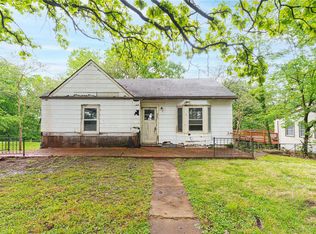 843 Oak Dr, Fenton, MO