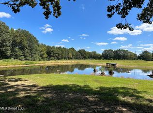 1885 Hunters Chapel Rd, Como, MS 38619