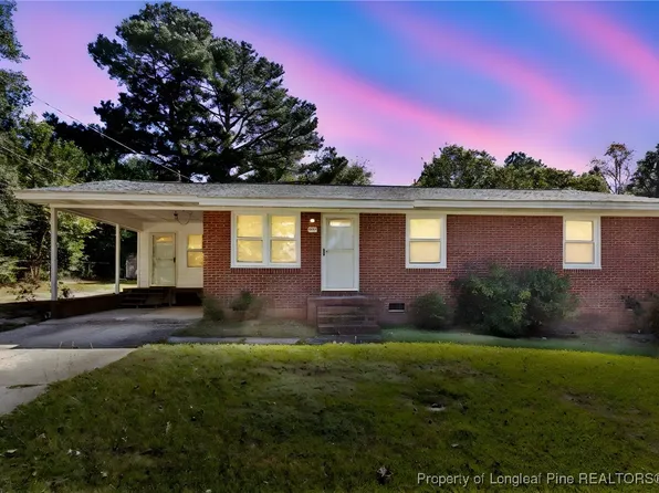 1512 Crescent Dr, Spring Lake, NC 28390