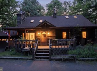 7 Libra Mew, Lake Ariel, PA 18436