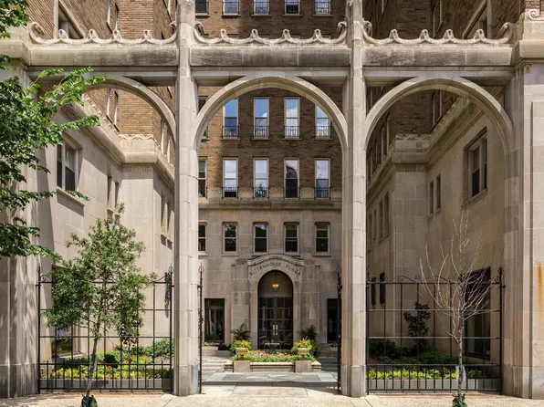 1901 Walnut St APT 16E, Philadelphia, PA 19103