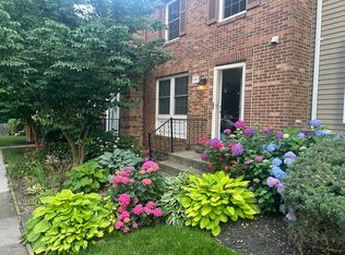 7971 Tyson Oaks Cir, Vienna, VA 22182