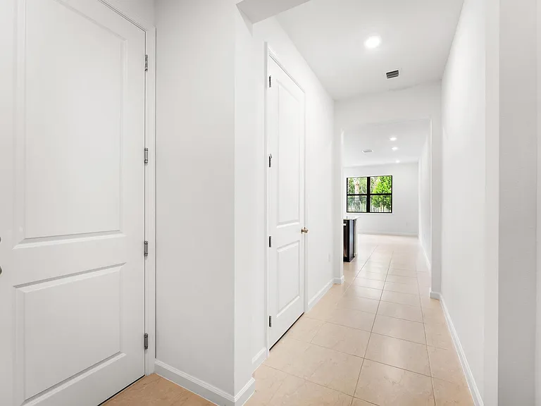 4315 Efendi Dr — Photo 7