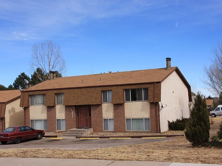3935 Stonedike Dr #C — Photo 12