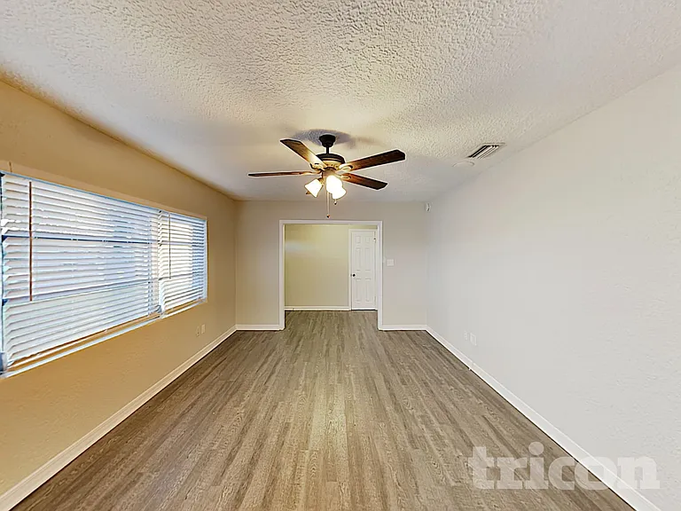 4011 W Nassau St — Photo 4