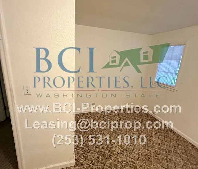 5503 112th St SW #1 — Photo 3