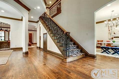 4th image of 4308 Greenbrier Dr