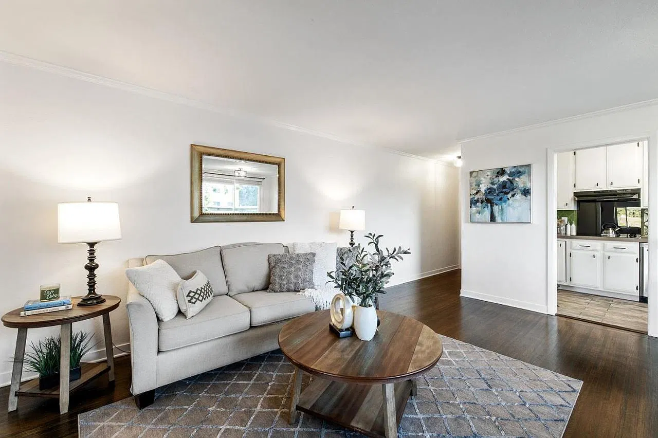 2 bed, 860 sqft, $3,200 — Photo 4