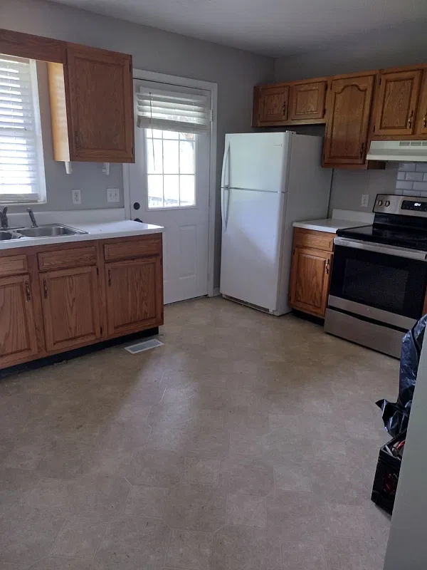2 Bedroom in Quiet West Paducah Location — Photo 3