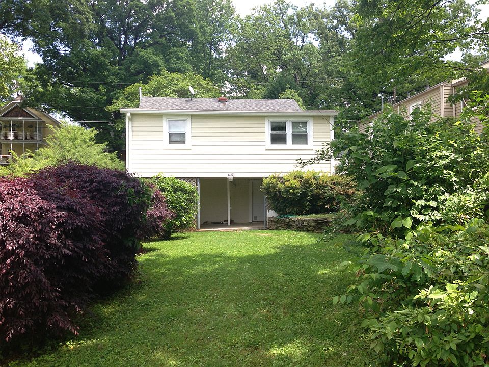 2nd image of 1472 Hawthorne Ave NW