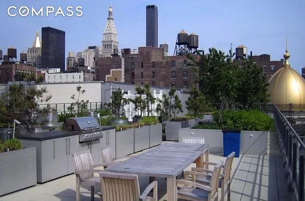 Sold by Compass | media 20