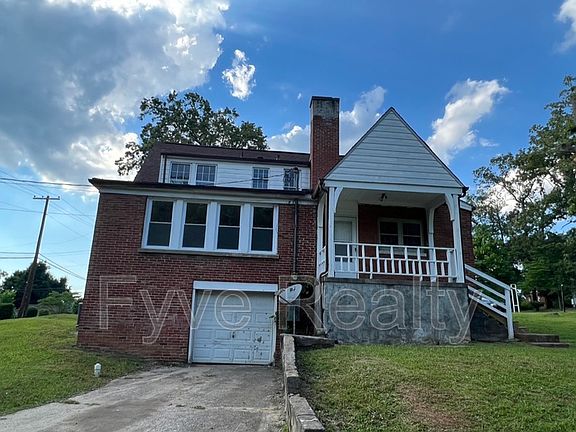 3rd image of 3300 Lansing Ave