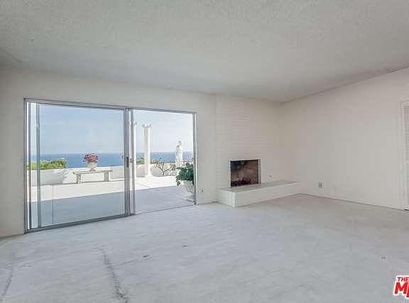 4th image of 3714 Malibu Vista Dr