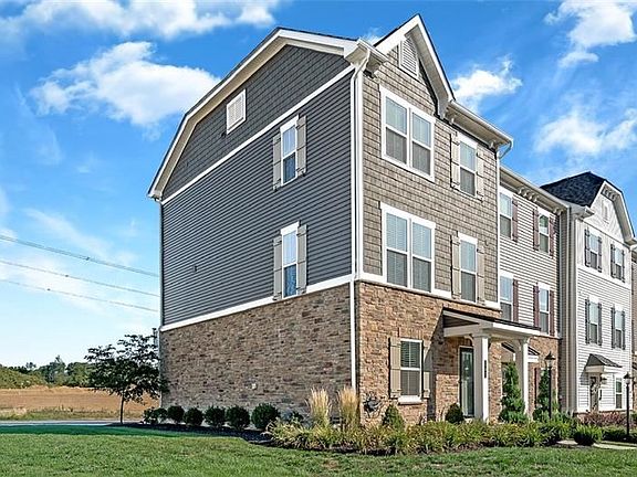 5th image of 147 Bucktail Dr
