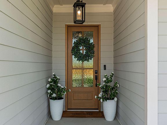 5th image of 204 Murray Grey Ln