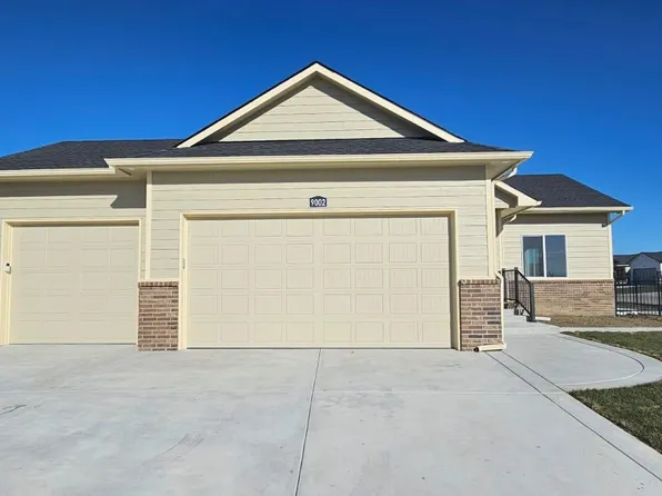9002 E Summerside Pl, Wichita, KS 67226