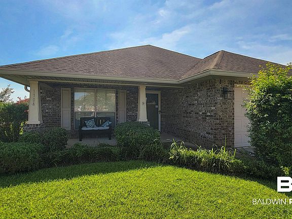 2nd image of 1704 Arcadia Dr