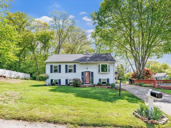 2 Chestnut Court, Seymour, CT 06483