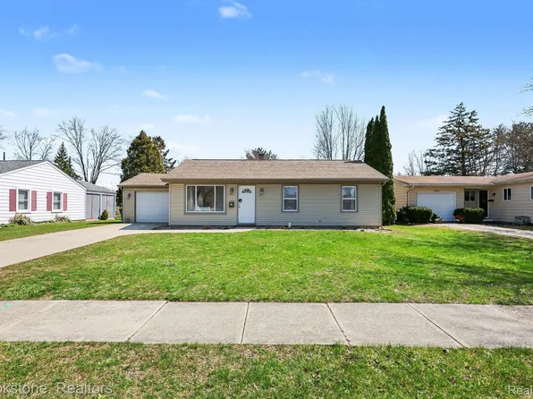 70424 Karen St, Richmond, MI 48062