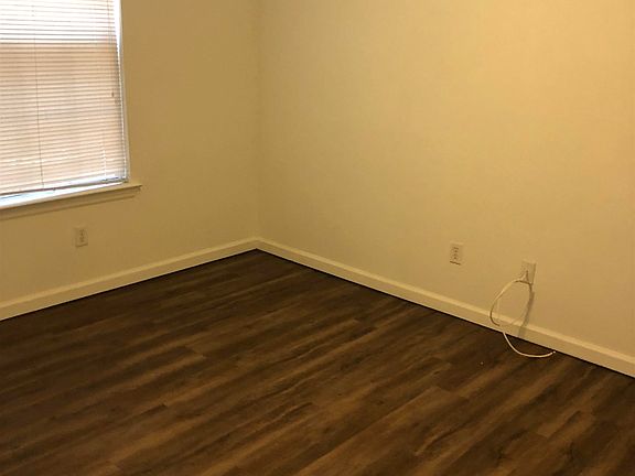 5th image of 2471 Wren Hollow Dr #1
