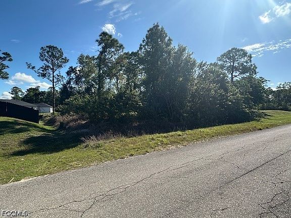 4th image of 371 Eisenhower Blvd