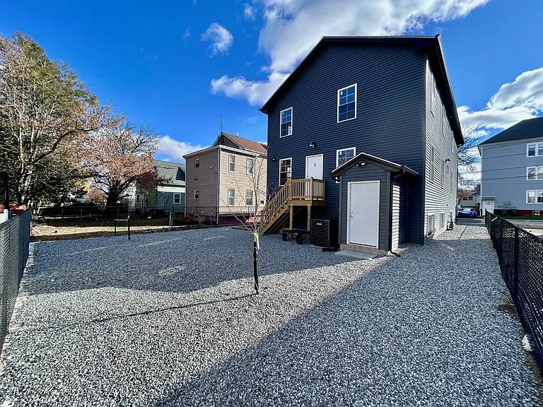 27 Amity St #1 — Photo 33
