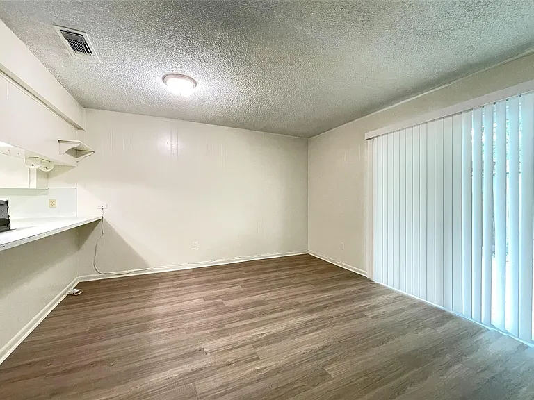 904 N Meadows Dr — Photo 7