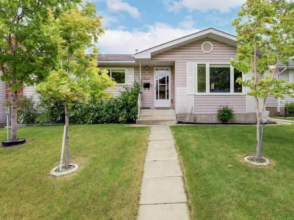 3444 Temple Way NE, Calgary, AB T1Y 3B7