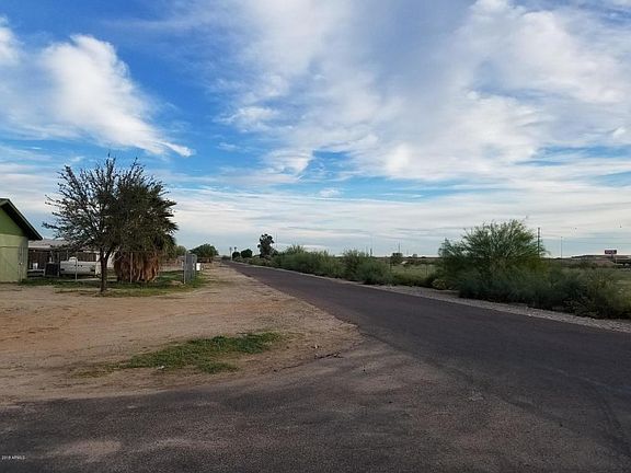 NEIGHBORHOOD VIEW 02