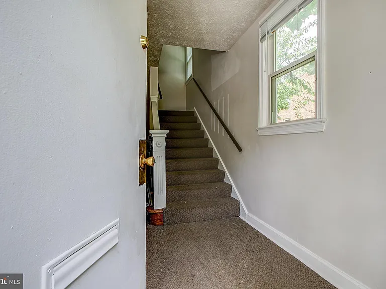 6120 41st Ave #2 — Photo 5