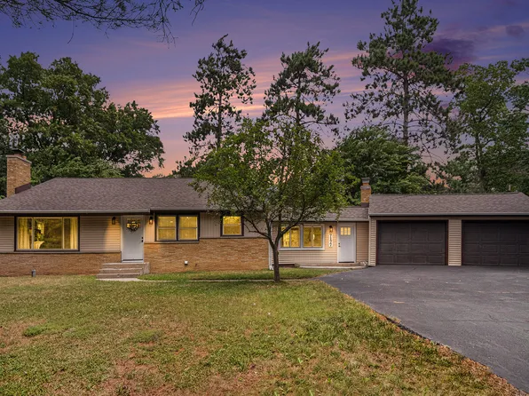 7177 Thorncrest Dr SE, Grand Rapids, MI 49546