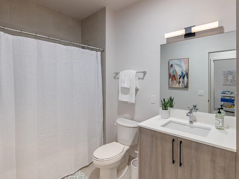 17631 S Dixie Hwy #410 — Photo 8