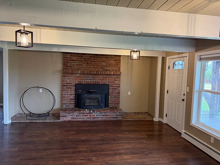 850 Sierra Rd W — Photo 16