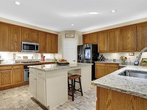 5th image of 1612 Ponderosa Dr