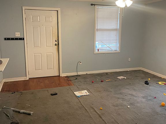 2nd image of 124 Harper St