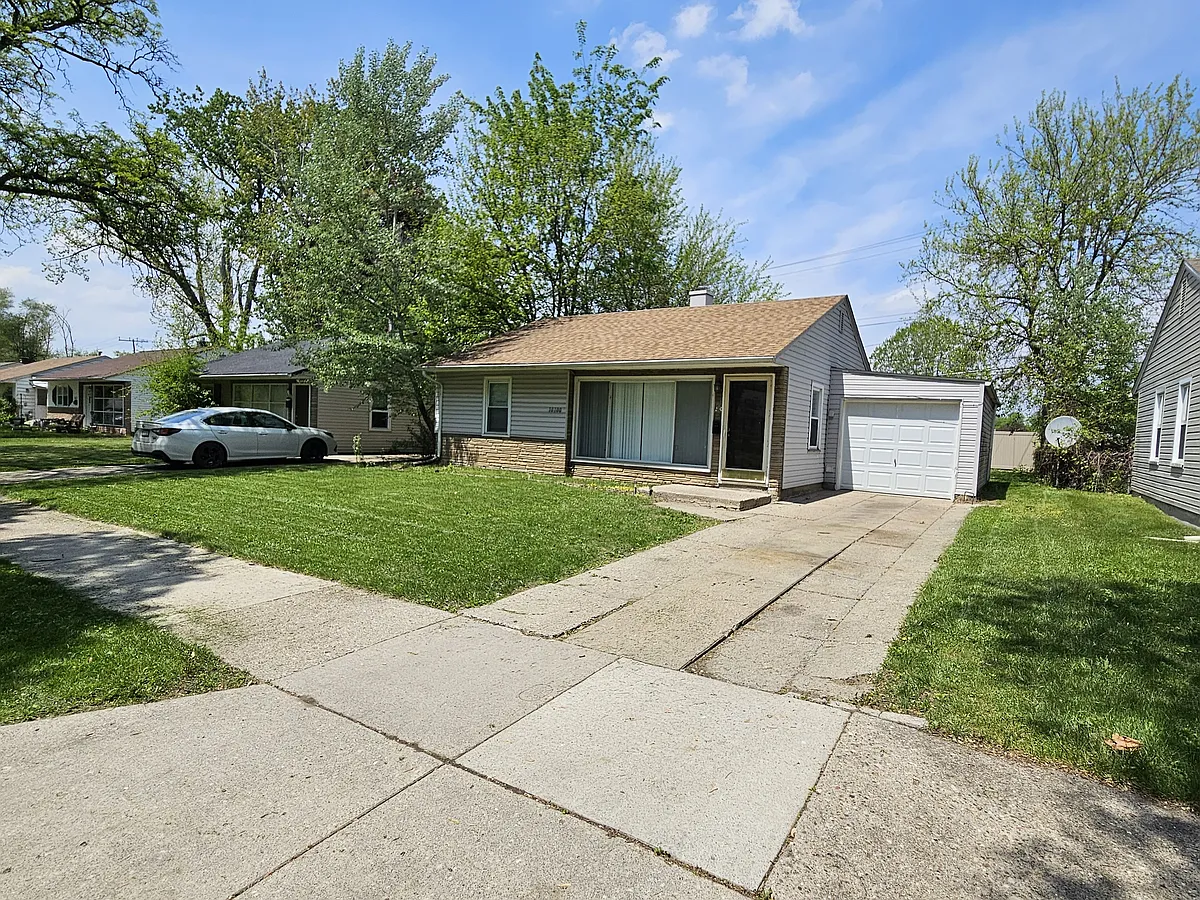 Garage - Troy St