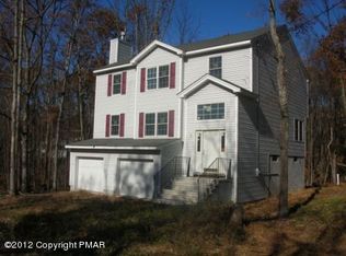 84 Evergreen Dr, Bushkill, PA 18324