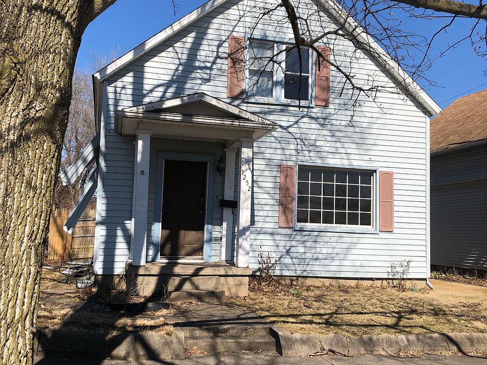 1st image of 1252 Linden St
