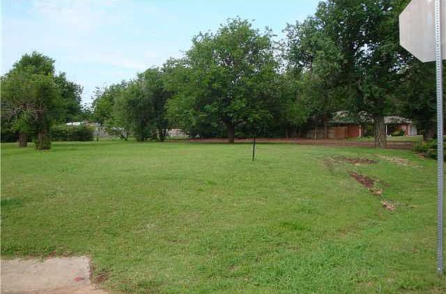 1st image of 2600 Drakestone Ave