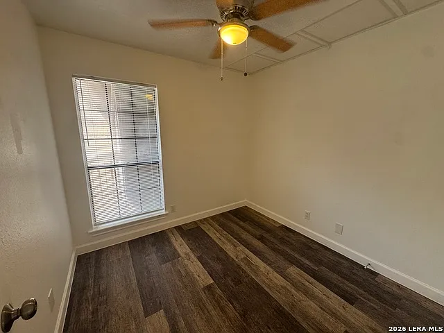 8611 Datapoint Dr — Photo 11