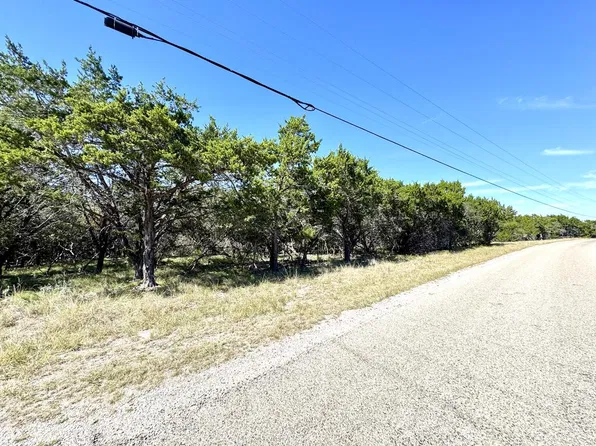 350 Ranch Rim Dr W, Hunt, TX 78024