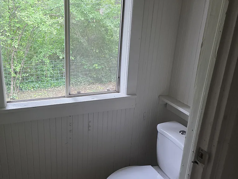 417 French Ave — Photo 16