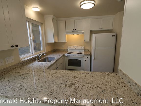 2nd image of 16921 NE 82nd St #3