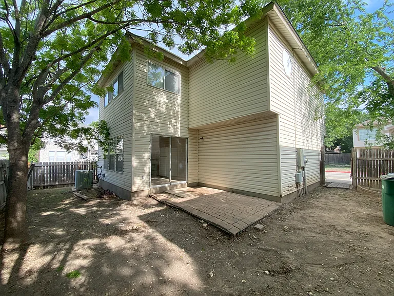 8802 Bridgefield — Photo 28
